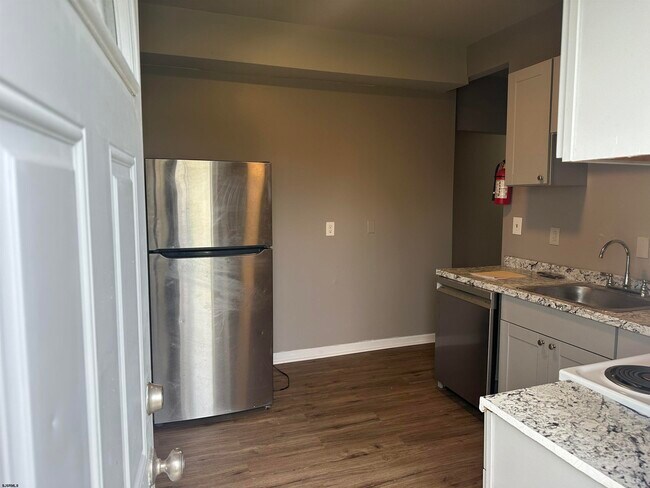 Photo - 120 N Congress Ave