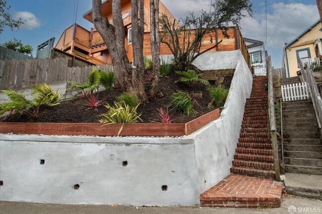 Photo - 574 Silver Ave