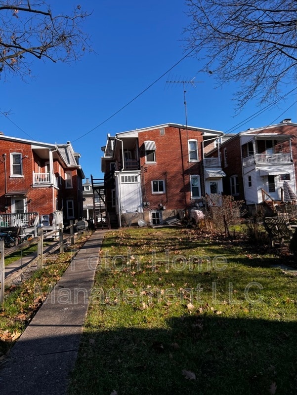 Photo - 224 W Franklin St