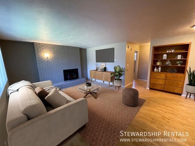 Photo - 2120 W 18th Ave