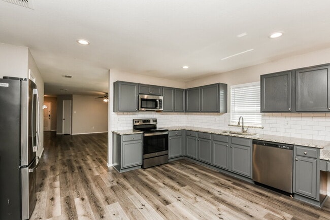 9104 Old Clydesdale Dr