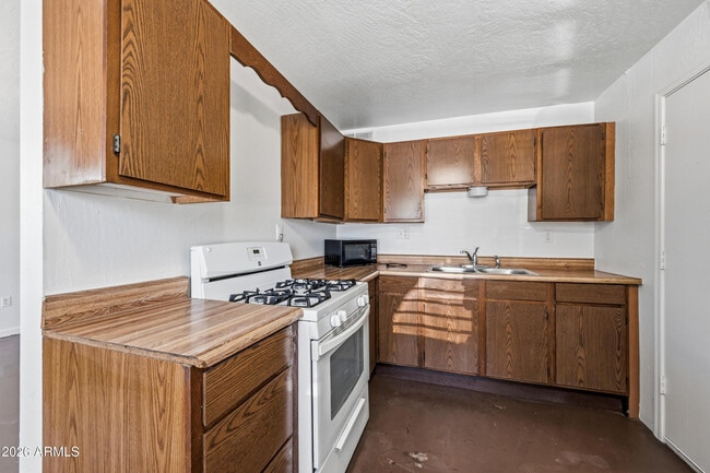 Photo - 4326 N 13th Pl Unit # B