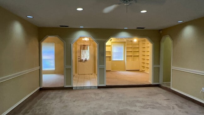 Photo - Spacious Ranch Style Home!
