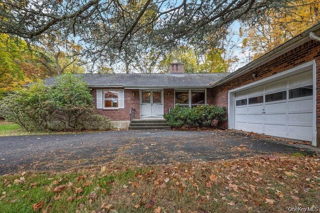 Photo - 5 Steinway Ct