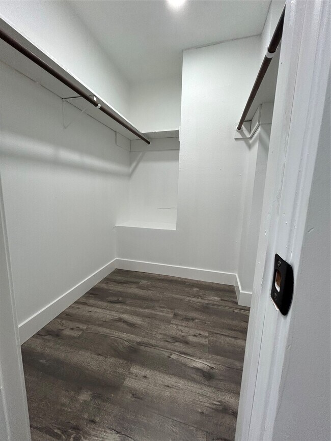 Photo - 8523 Riverside Walk Ln