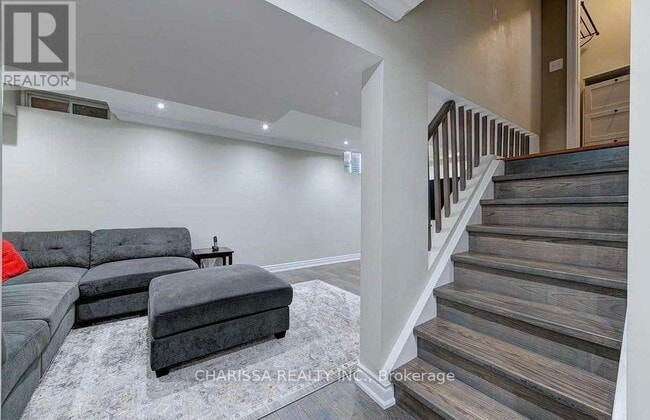 Photo - 131 Spring Creek Dr