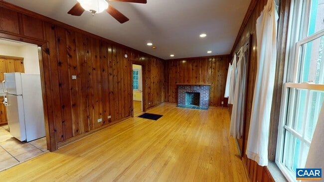 Photo - 609 Wine Cellar Cir