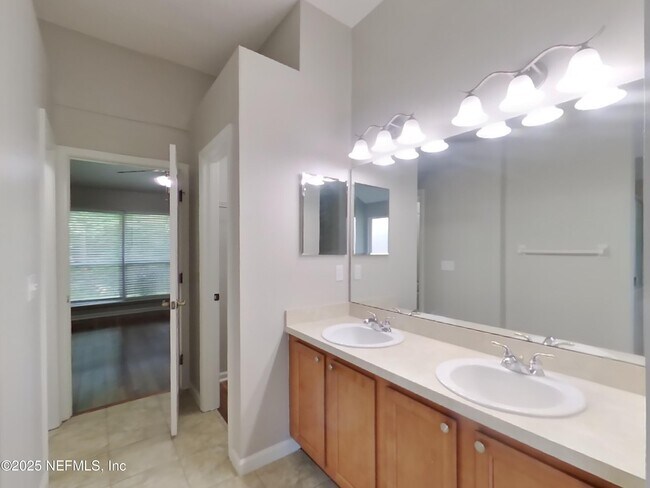 Photo - 495 Apple Creek Dr