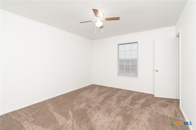 Building Photo - 3602 Malibu Ln Unit C