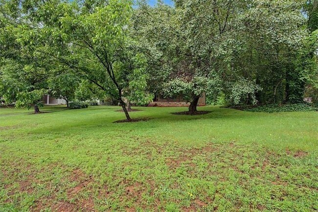 Photo - 2985 Fredrick Dr