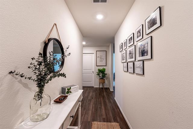 Photo - 771 Bayonet St