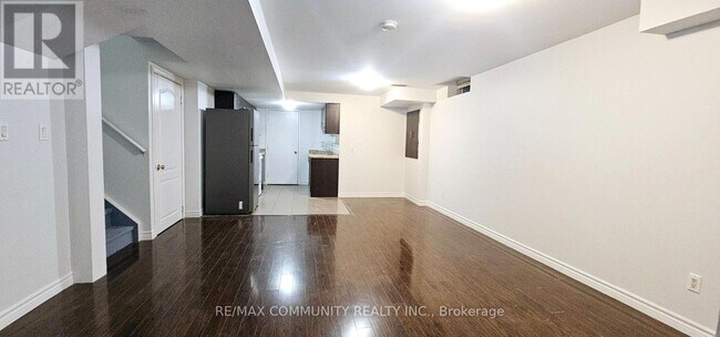 Photo - 21 Midvale Rd