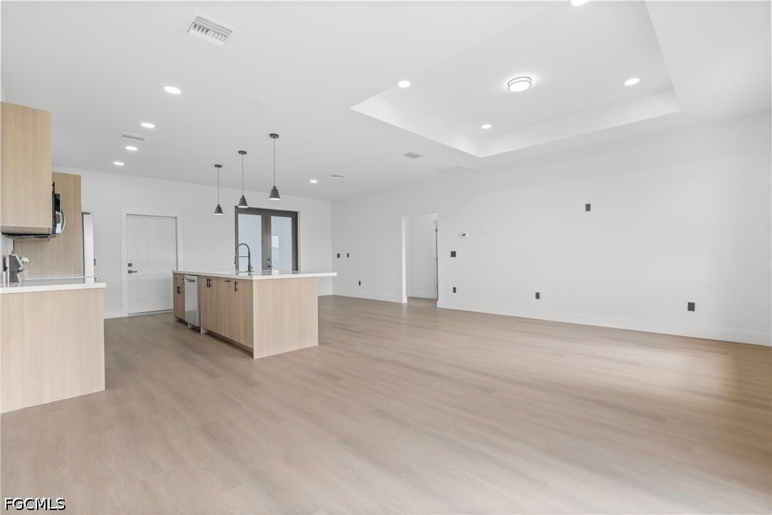 Photo - 8033 Oakleaf Cir