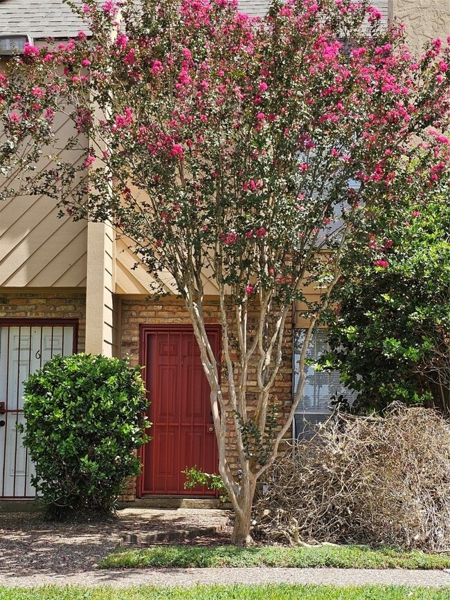 Building Photo - 3303 W Greenridge Dr Unit 7 Rental