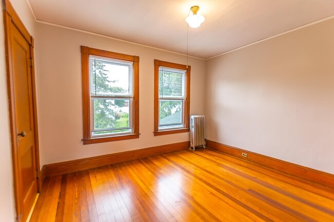 Photo - 105 Ray St Unit B
