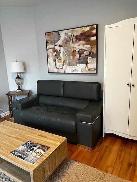 Photo - 102A Moreland St