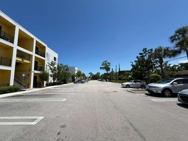 Photo - 4260 Lakewood Rd Unit 205