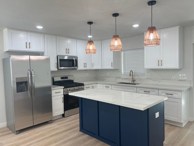Photo - Brand New Detached 3 Bed/2 Bath Home-Central AC +In-Unit Laundry-Riverside