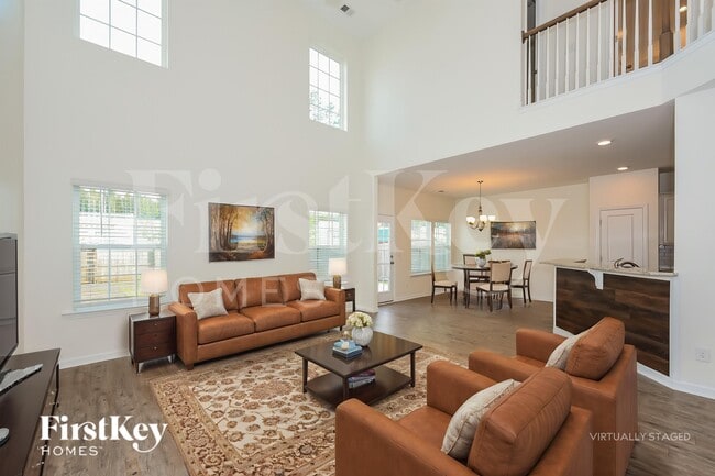 Photo - 736 Redbud Ln