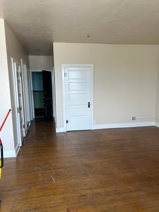 Photo - 111 Broadway Ave Unit 26