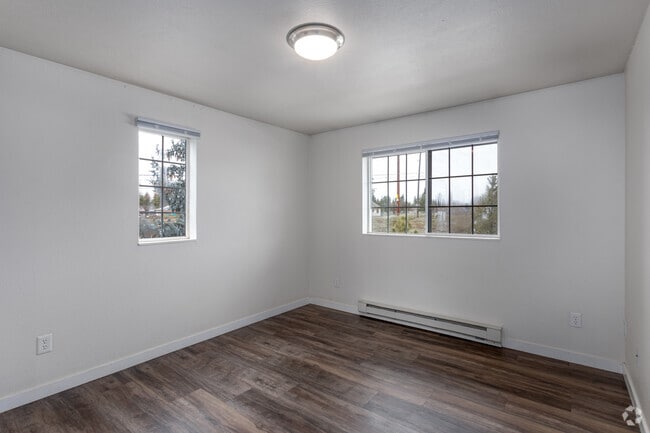 2BR, 1BA - 875SF