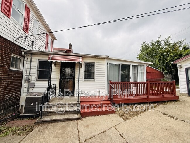 Photo - 16105 Walden Ave