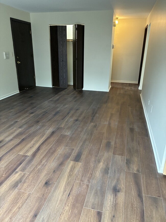 Photo - 340 W Johnson St Unit Apt. 2