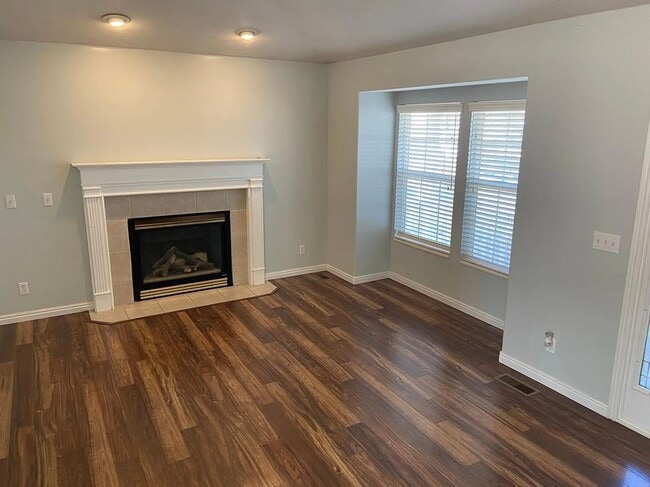 Photo - 1631 W Turin Dr