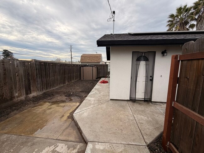 Photo - 125 N Walnut Ave