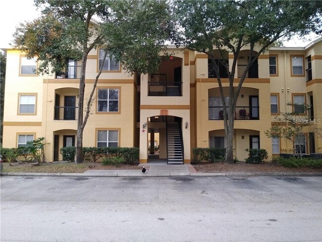 Building Photo - 5620 Pinnacle Heights Cir Unit 305
