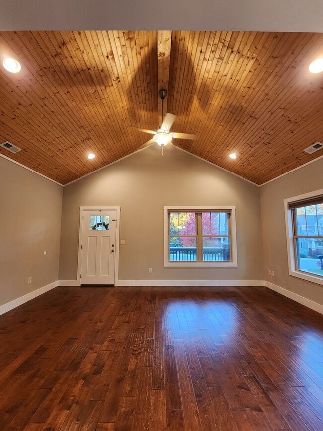 Photo - Arden Rental!