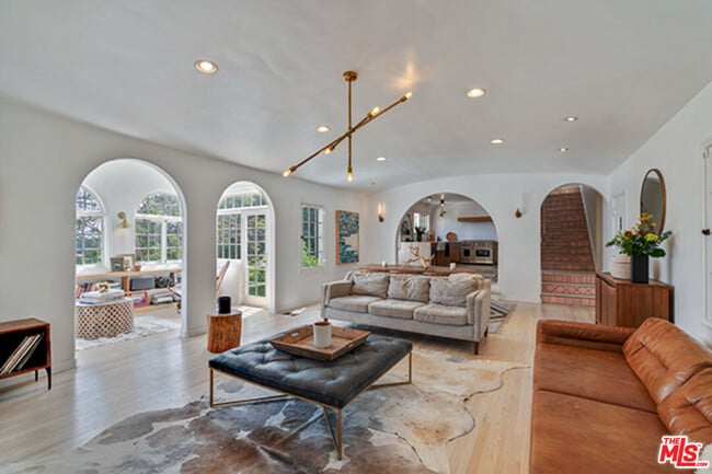 Photo - 6402 Ivarene Ave