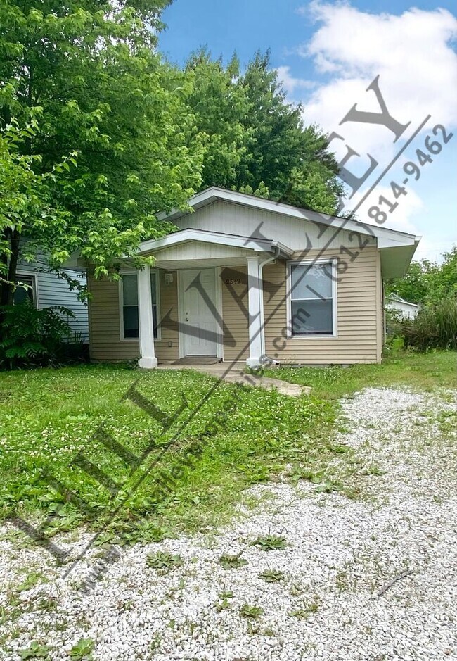 Building Photo - Two Bedroom Home on the East Side