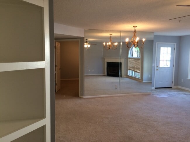 Photo - 3713 Morris Farm Dr Unidad 1D