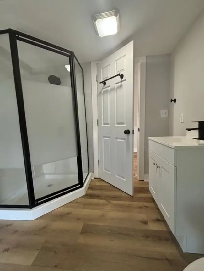 Photo - 2752 Enslin St