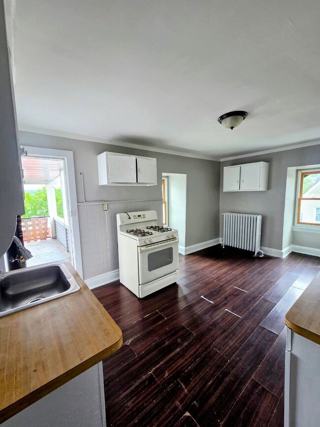 Photo - 1048 Walnut St Unit 3