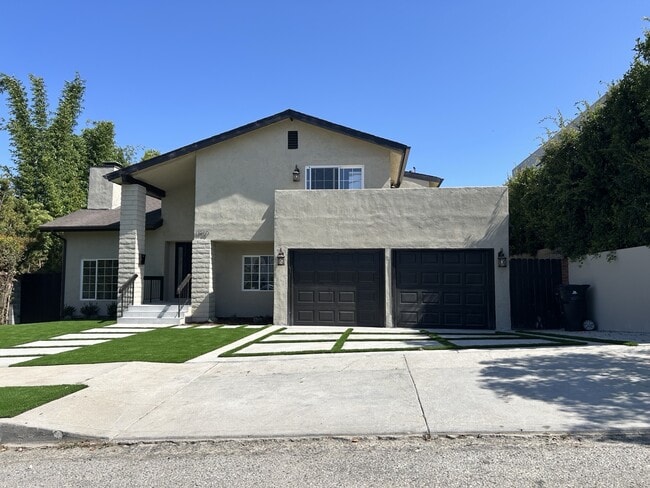 Building Photo - 11960 Modjeska Pl