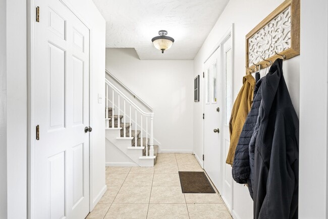 Photo - 1720 Ridge Hill Ln