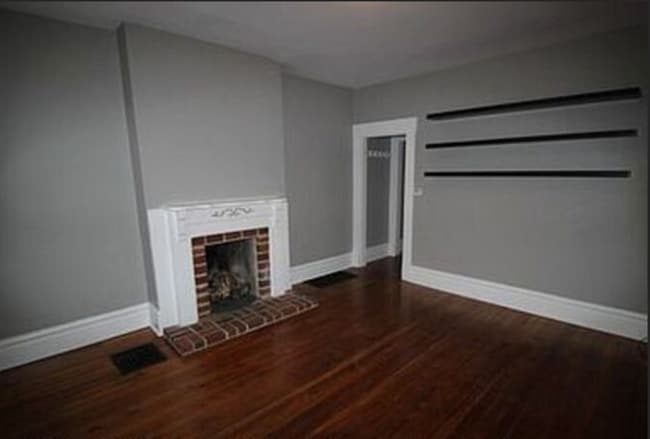 Photo - 141 E 4th Ave