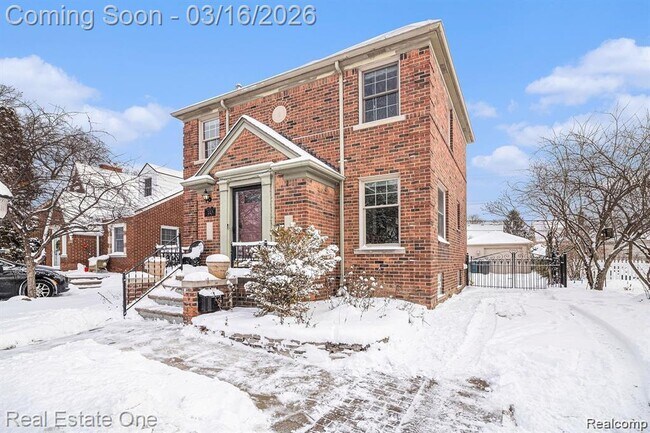 Photo - 350 N Reginald St