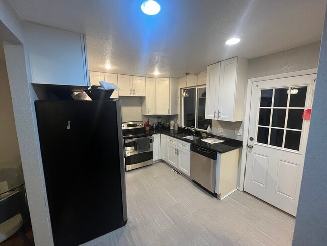 Photo - 6020 E 68th Way