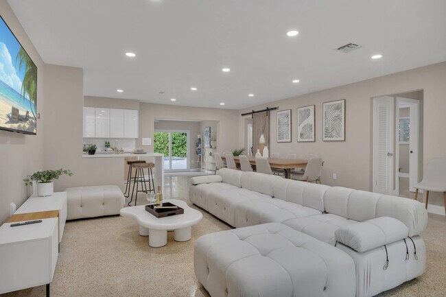 Photo - 85 NE 164th St Unit ID1049415P