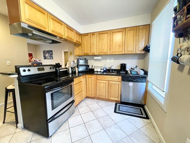 Photo - 25 Sudan St Unit 1