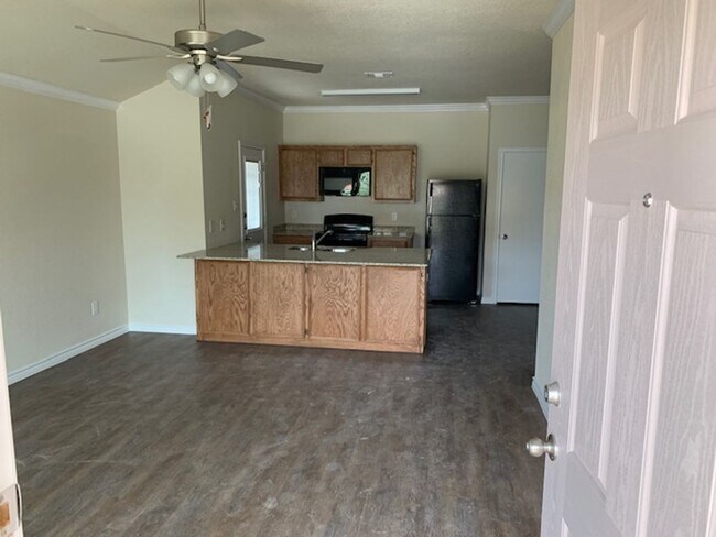 Photo - 6706 University Village Way Unidad B