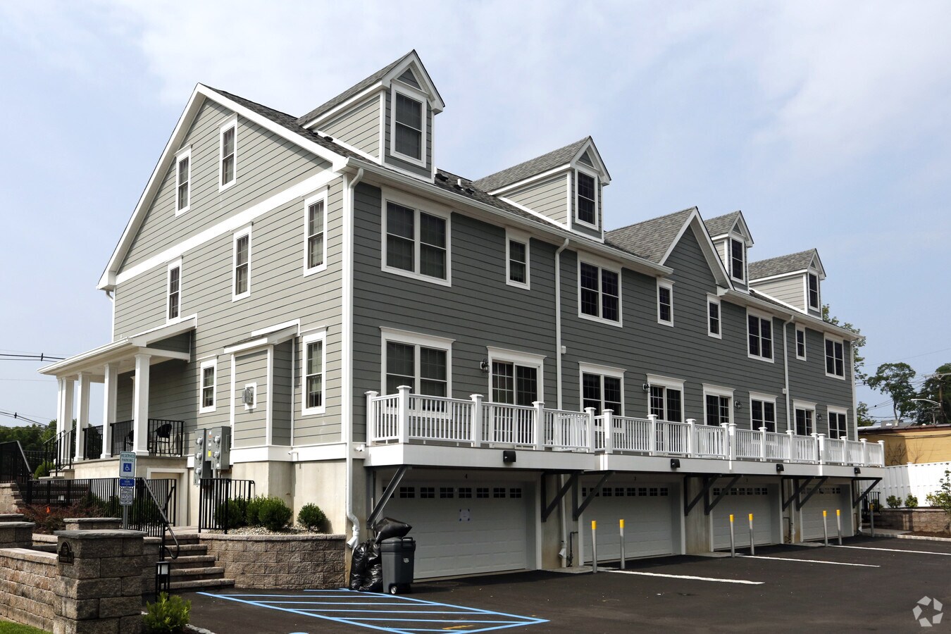 Townhomes at Summit Crossing - Townhomes at Summit Crossing