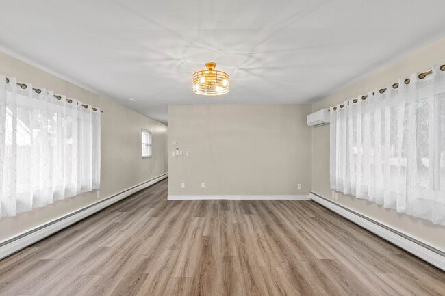 Photo - 212 E Columbus St