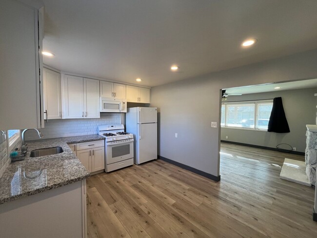 8378001/85 - 8378001/85 Apartment Unit 8378001002