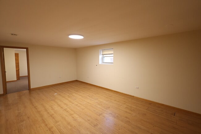 Photo - 9823 Linn Ave Unit 1