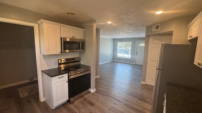 Photo - 1170 Illiinois Ave