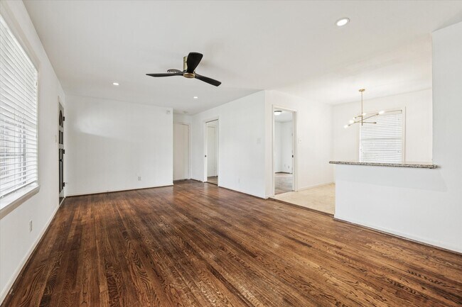 Photo - 4913 Nina Lee Ln